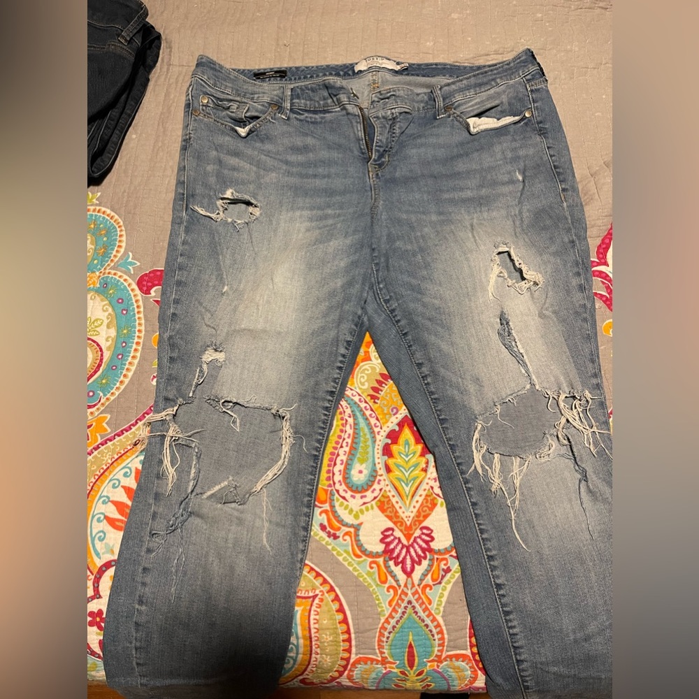 Torrid distressed skinny